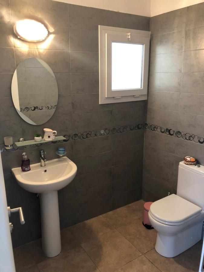 Reflex Apartment Spacious And Comfortable Нікосія Екстер'єр фото